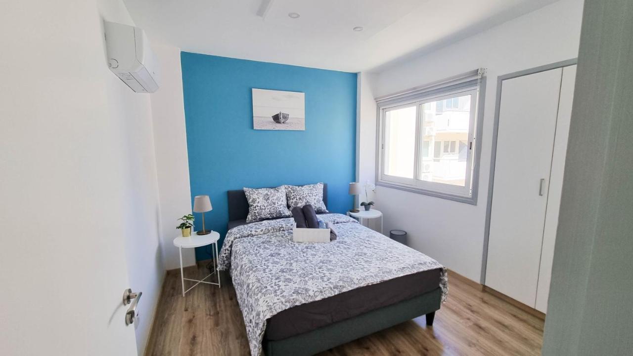 Modern Retreat: 2Br Stylish Apt With Comfy Rooms! Smart Tv With 200Mbps Internet Larnaca Exterior photo