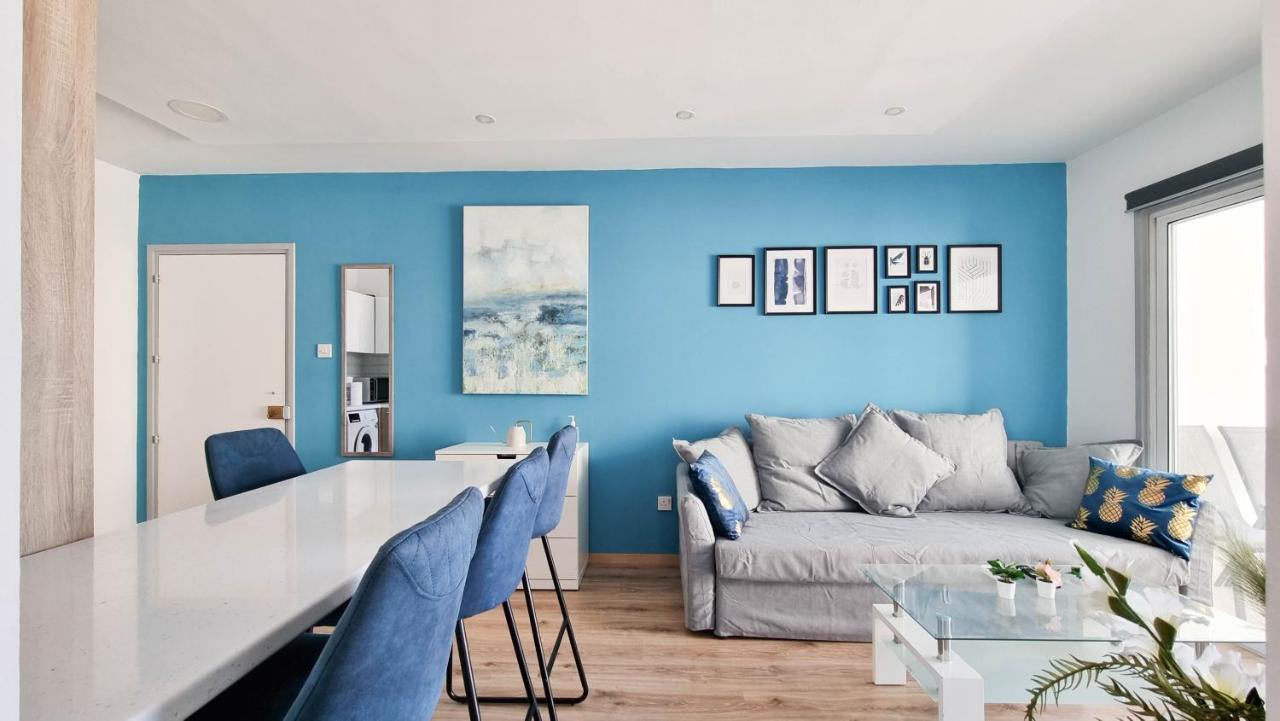 Modern Retreat: 2Br Stylish Apt With Comfy Rooms! Smart Tv With 200Mbps Internet Larnaca Exterior photo